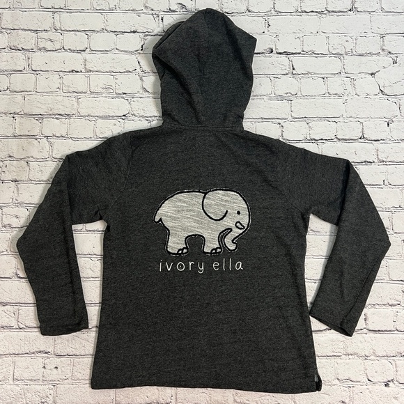 Ivory Ella dark gray 1/4‎ zip sweatshirt Embroidered Size Medium - Picture 1 of 12